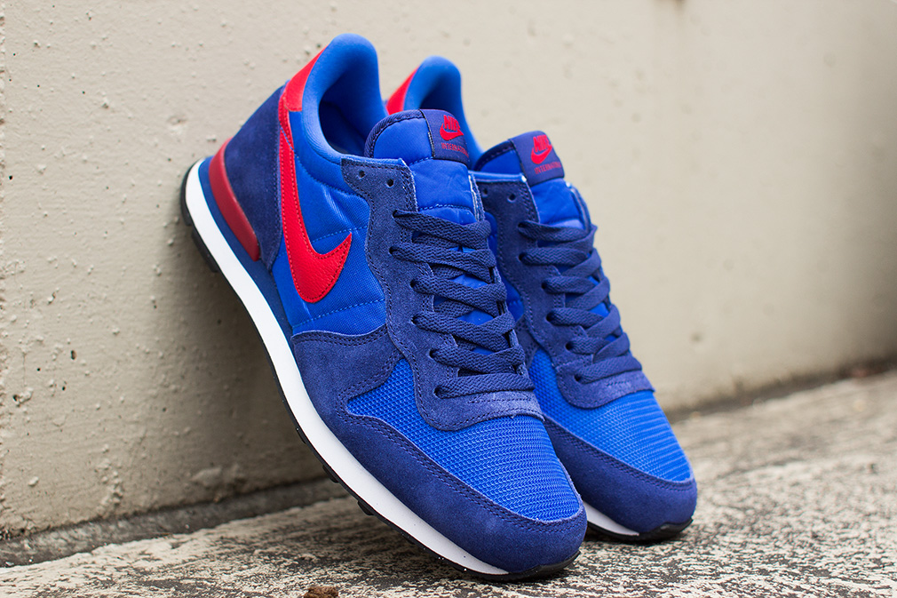 Nike Inernationalist Blue Red 02
