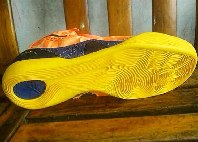 Nike Kobe 9 Bright Mango Black Yellow 01