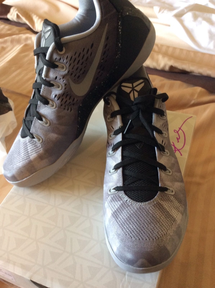 Nike Kobe 9 Em Premium Black Metallic Silver 02