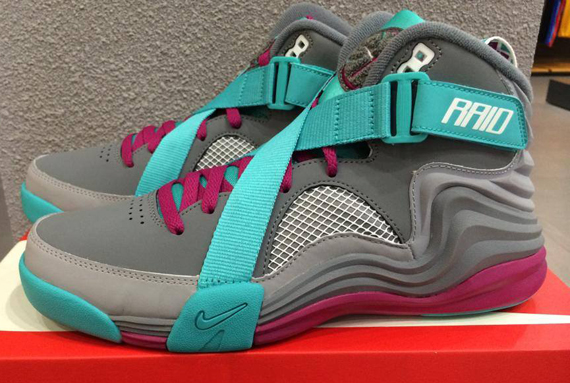 Nike Lunar Raid (Peace) - Sneaker Freaker