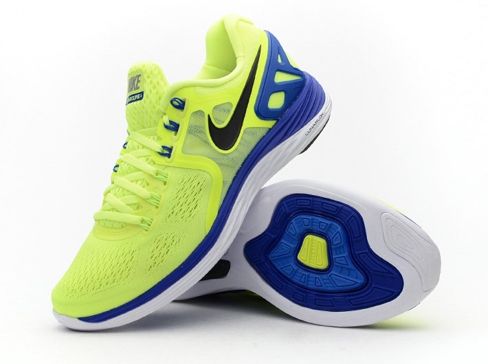 Nike Lunareclipse 4 Volt Hyper Cobalt Black White 01