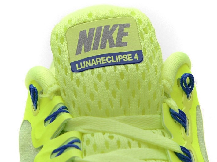 Nike Lunareclipse 4 Volt Hyper Cobalt Black White 02