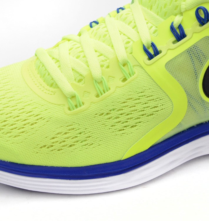 Nike Lunareclipse 4 Volt Hyper Cobalt Black White 05