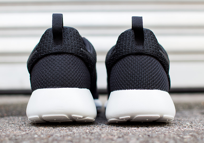 Nike Roshe Run Black Light Ash Grey White 03