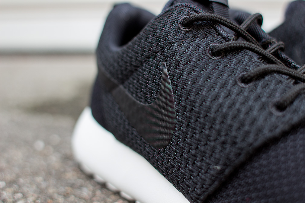 Nike Roshe Run Black Light Ash Grey White 04