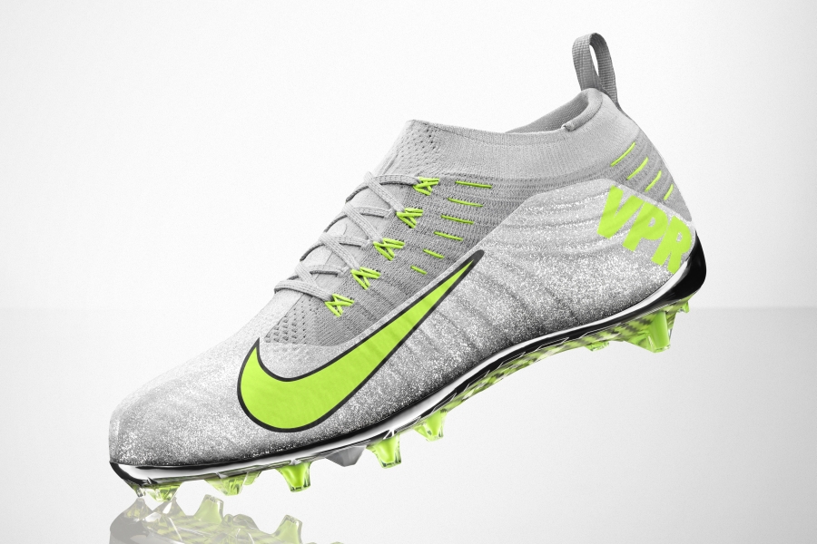 2,581 Nike Cleats Stock Photos, High-Res Pictures, and Images