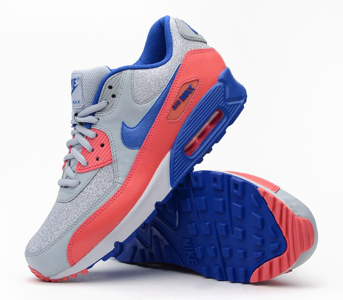 Nike Wmns Air Max 90 Light Magnet Grey Hyper Cobalt Hyper Pink 02