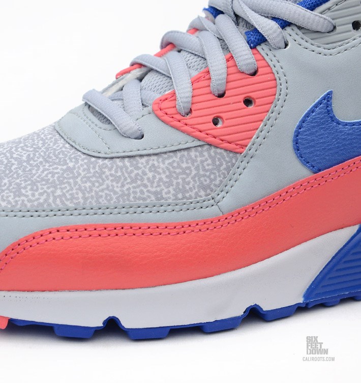 Nike Wmns Air Max 90 Light Magnet Grey Hyper Cobalt Hyper Pink 05
