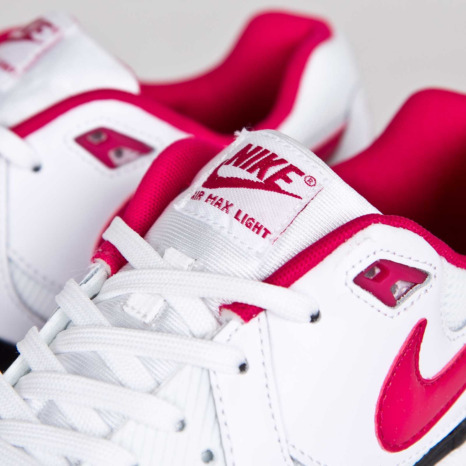Nike Wmns Air Max Light White Fuschia Force Black 05