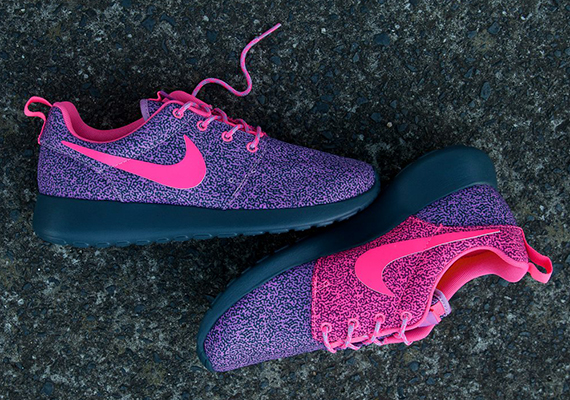 Nike Womens Roshe Run Print – Magenta – Pink