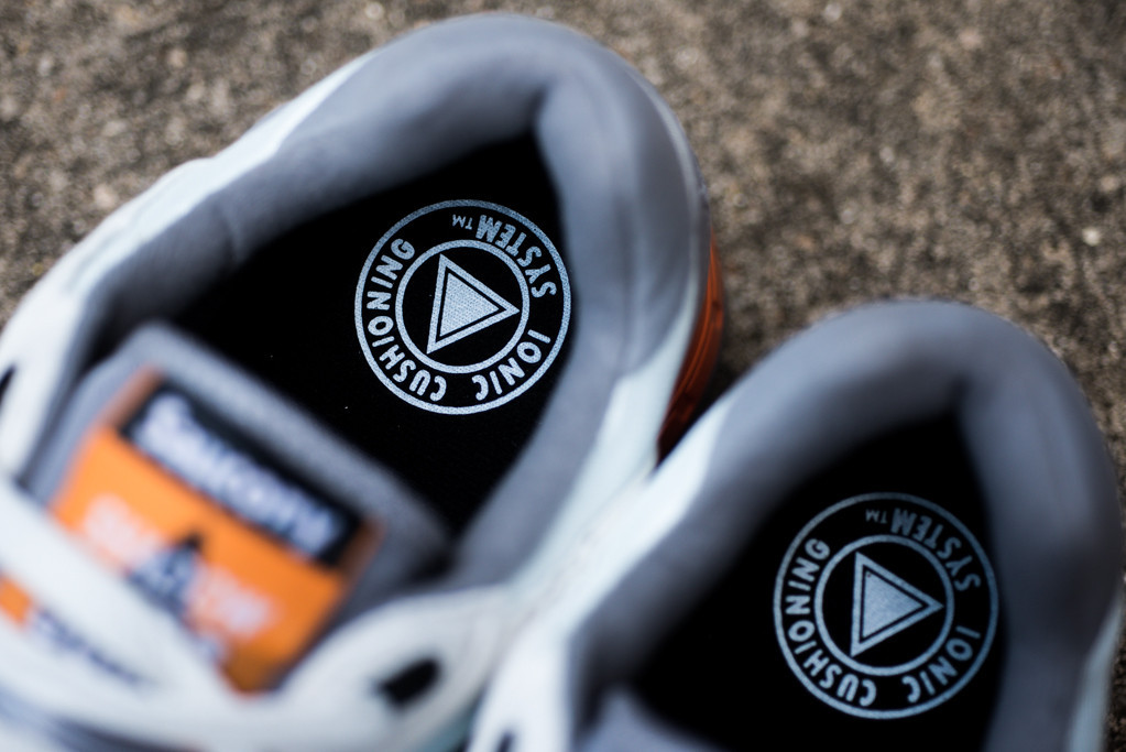 Saucony Shadow 5000 White Grey Orange Blue 02