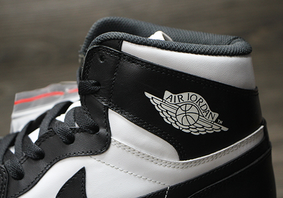 Another Look at the Air Jordan 1 Retro High OG “Black/White”