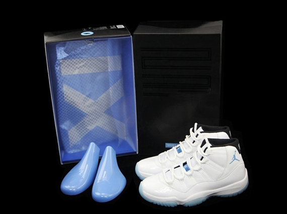 Air Jordan 11 Legend Blue Packaging