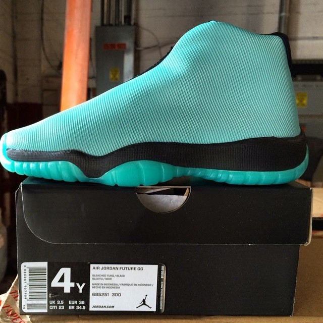 Air Jordan Future Turquoise Black 02
