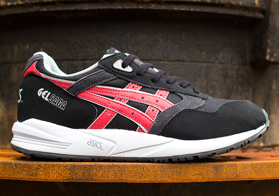 Asics gel saga black white new arrivals