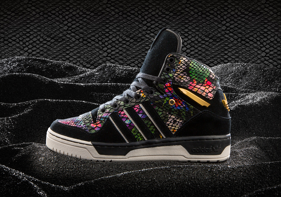 Big Sean Pays Tribute to G.O.O.D. Music with the adidas Originals Metro ...