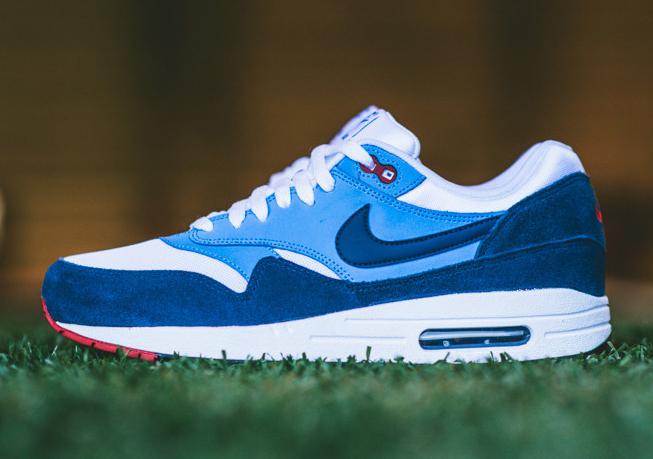 Nike Air Max 1 White Midnight Navy University Blue 02