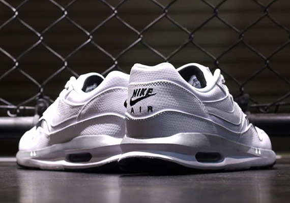 A Closer Look at the Nike Air Max Lunar1 White/Cool Grey-Volt-Black