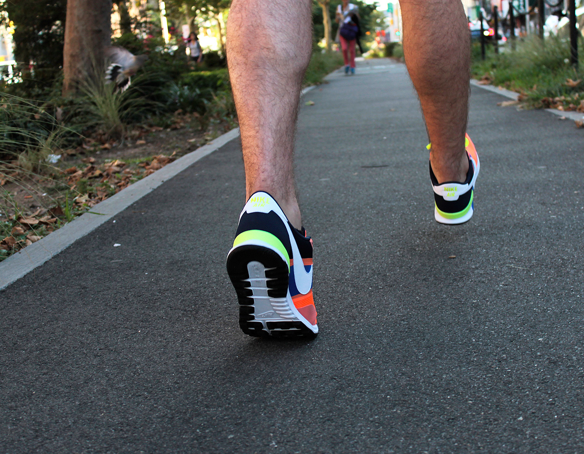 Nike Air Pegasus 83 30 Hyper Crimson 04