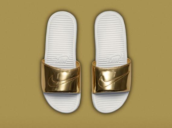 Nike Benassi Solarsoft Slide Liquid Gold 01