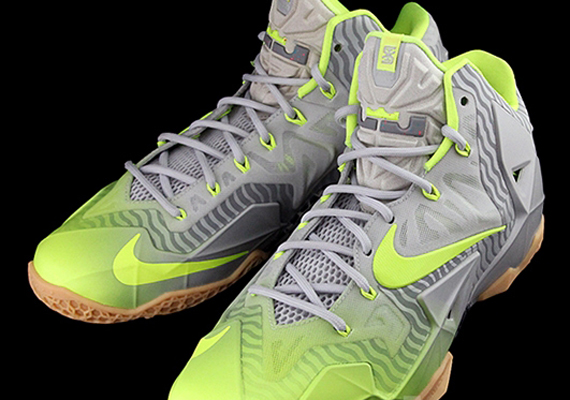 Nike LeBron 11 "Metallic Luster" - Release Date