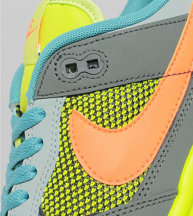 Nike Lunar Pegasus Nsw Fierce Green Bomber Grey Hyper Crimson 05