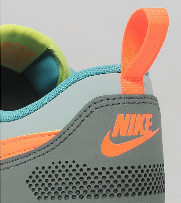 Nike Lunar Pegasus Nsw Fierce Green Bomber Grey Hyper Crimson 07