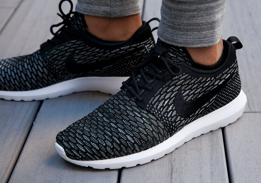 nike flyknit roshe mens