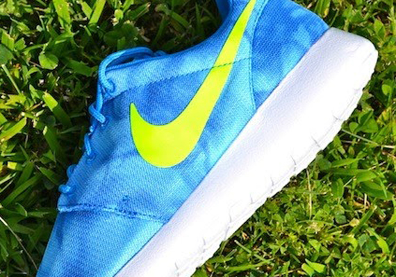 Nike Roshe Run Print Photo Blue Electric Green