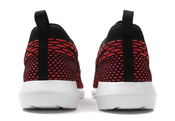 A Detailed Look at the Nike Flyknit Roshe Run NM - SneakerNews.com