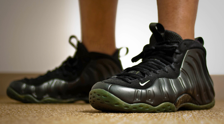 footlocker black foams