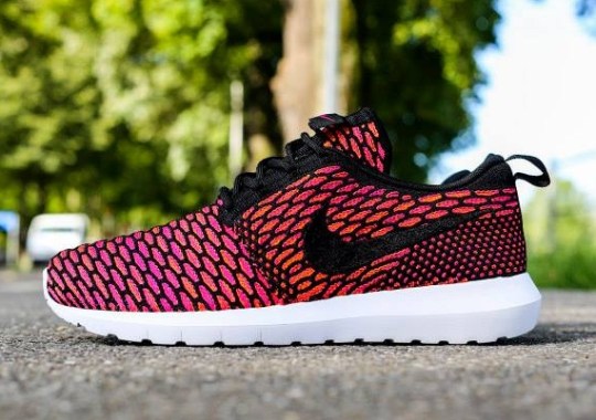 Nike Flyknit Roshe Run “Fireberry” – Release Date