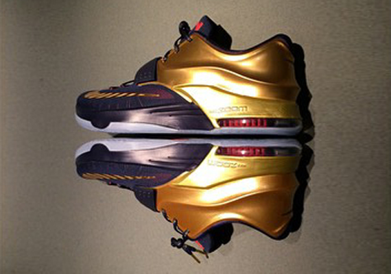 Another Look at the Nike KD 7 “Gold”