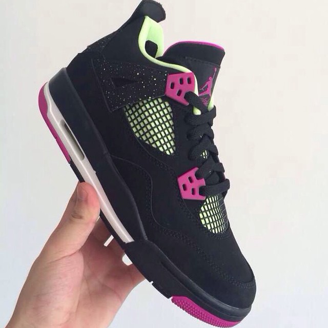 Jordan 4 Gs Black Volt Purple 01