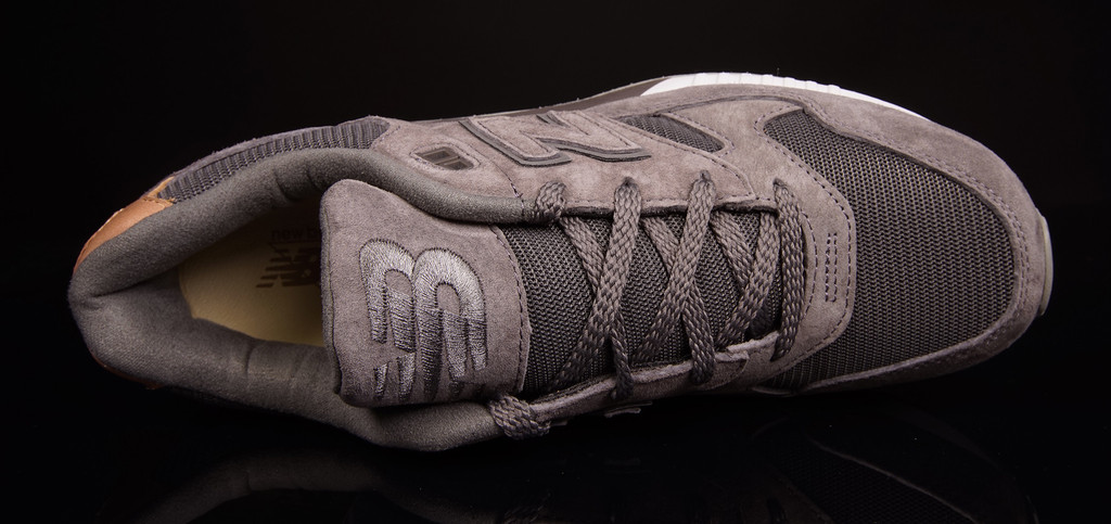 New Balance 530 Grey Suede 02