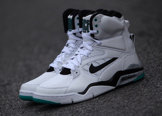 peligroso Prueba bronce Is The Nike Air Command Force "OG Emerald" Limited To 50 Pairs? -  SneakerNews.com