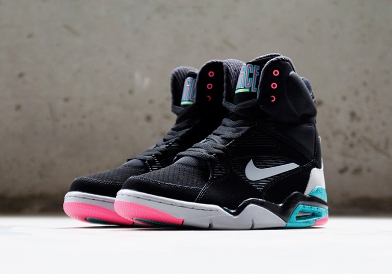 nike-air-command-force-spurs. 