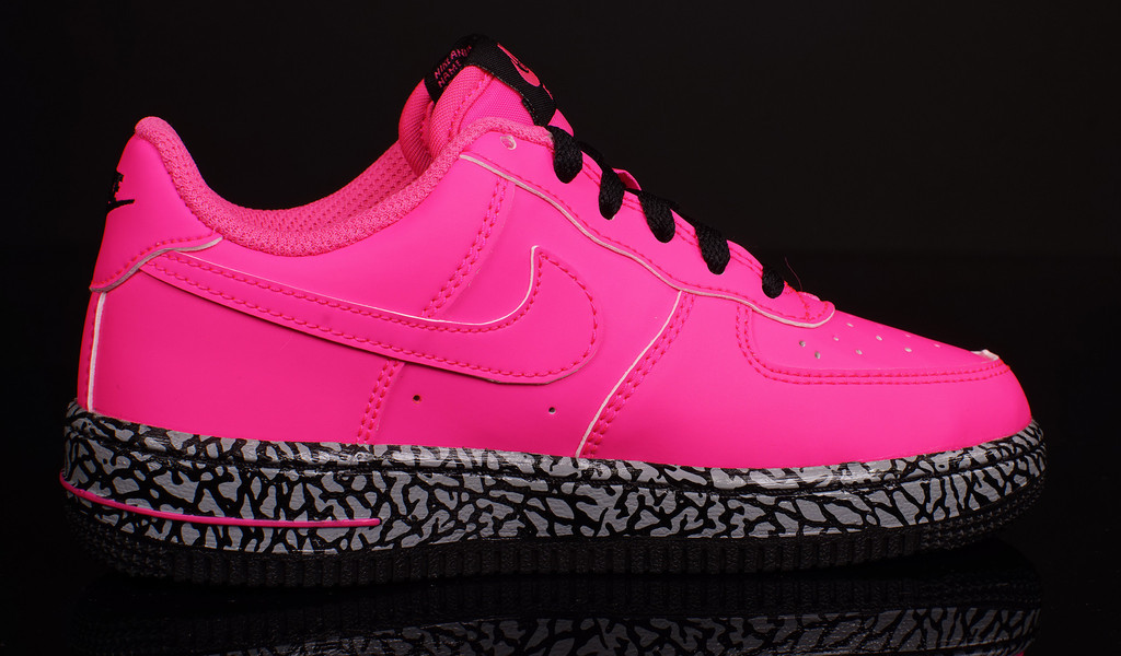 Nike Air Force 1 Low Gs Hyper Punch Hyper Pink Black 02