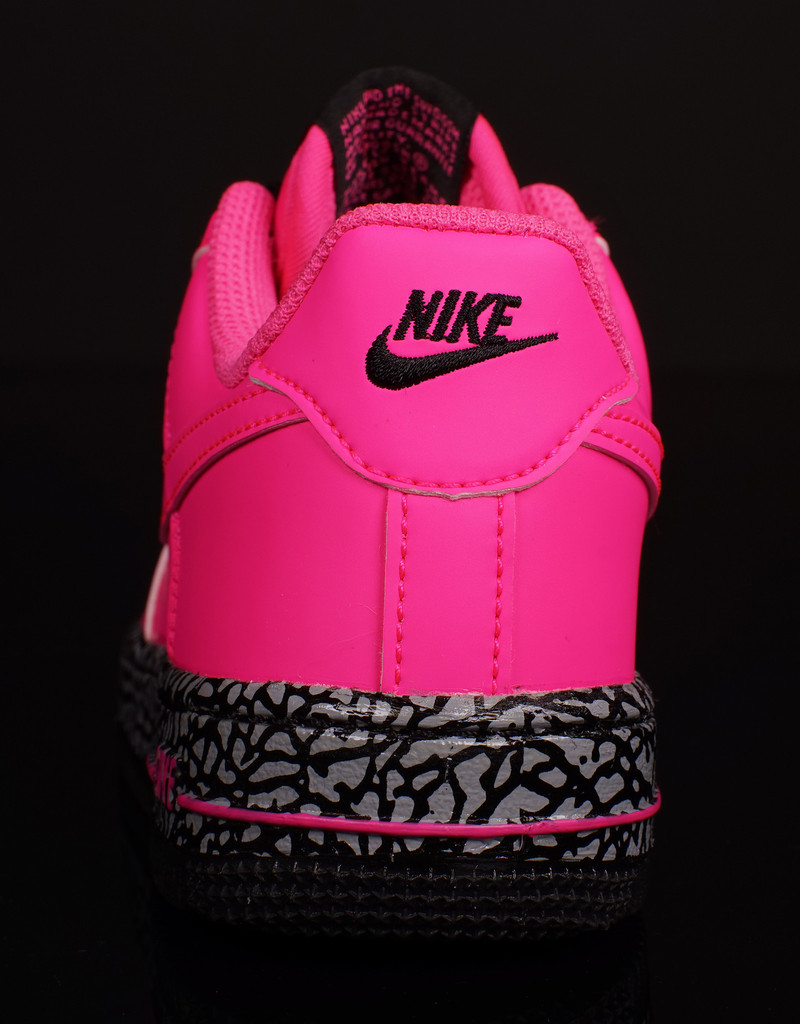 Nike Air Force 1 Low Gs Hyper Punch Hyper Pink Black 04