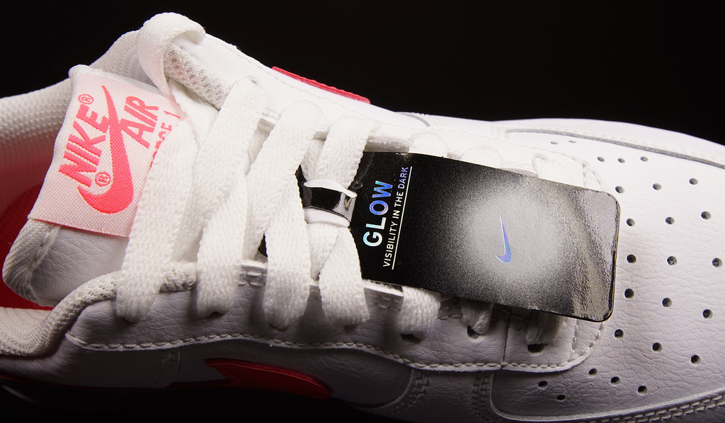 Nike Air Force 1 Low White Hyper Punch Glow 01