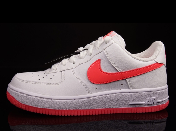 Nike Air Force 1 Low GS "Glow in the Dark" - White - Hyper Punch