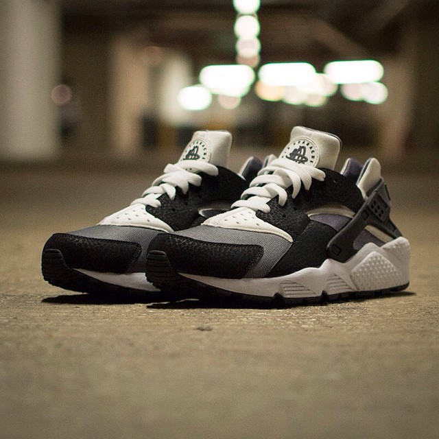Nike Air Huarache Black Elephabnt Grey White 01