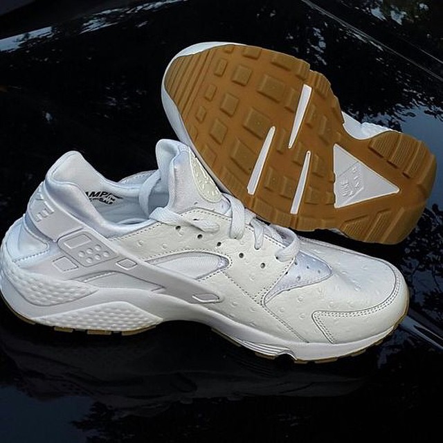 Nike Air Huarache Ostrich 01