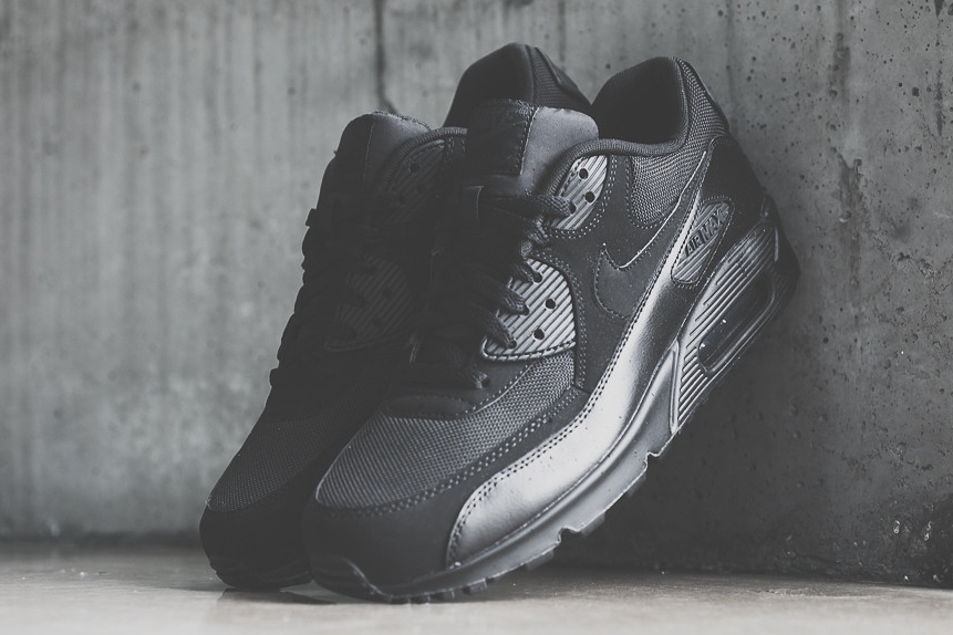 Nike Air Max 90 Triple Black 04