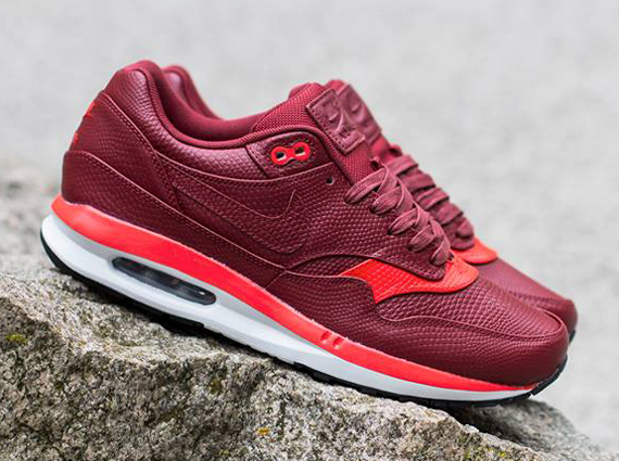 Nike Air Max Lunar1 Deluxe – Team Red – Challenge Red