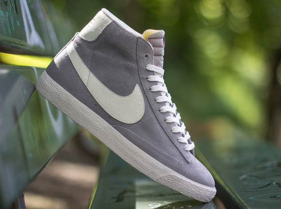 Nike Blazer Mid Premium Vintage “Wolf Grey”