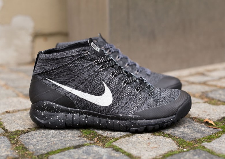 A Detailed at Nike Flyknit Chukka FSB "Charcoal" - SneakerNews.com