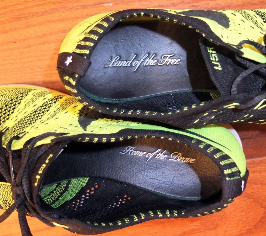 Nike Flyknit Trainer Usa Metal Stand 03