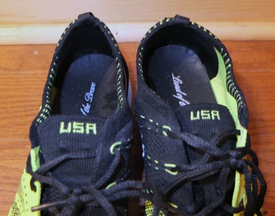 Nike Flyknit Trainer Usa Metal Stand 05