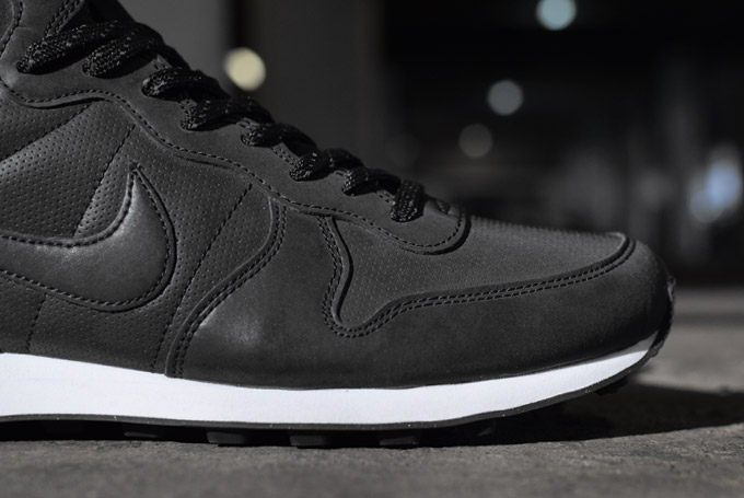 Nike Internationalist Mid Prm Reflective 06